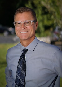 Photo of Dr. Lazenby